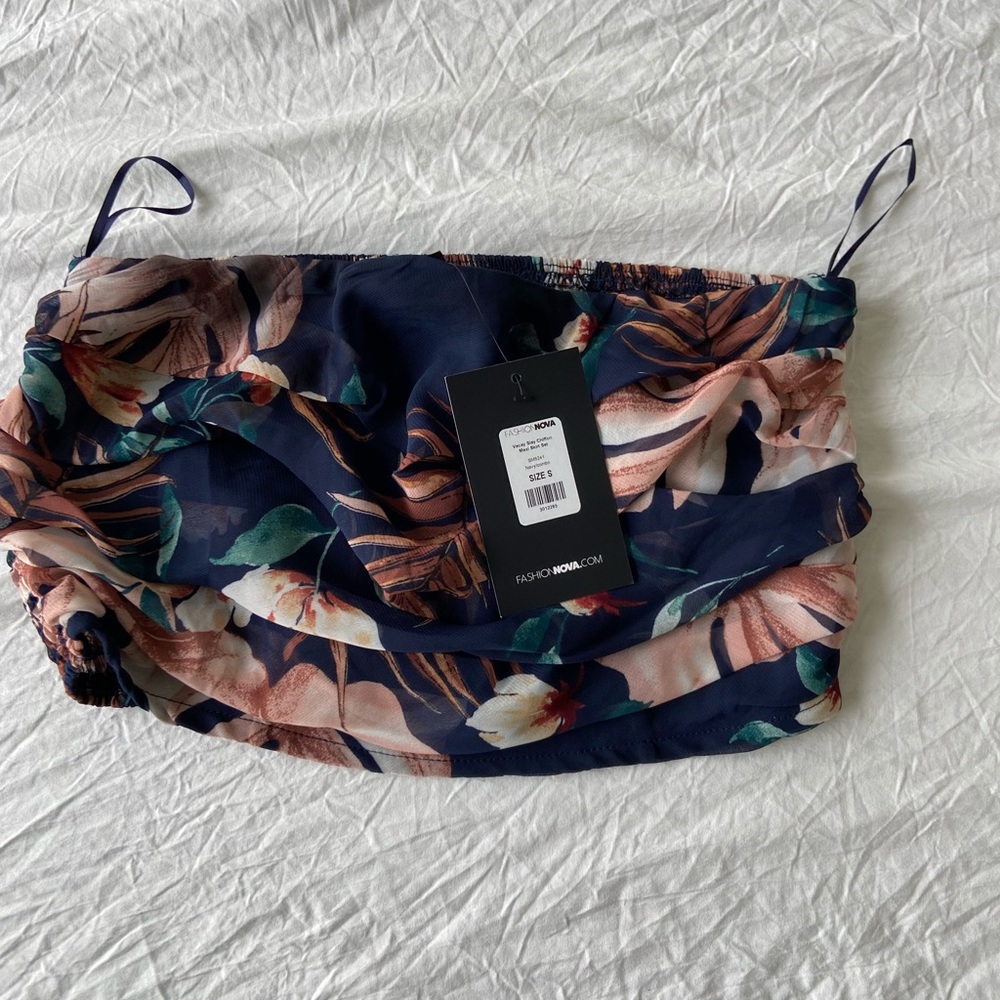 NWT Fashion Nova Jungle Vibes Strapless Crop Top (Small)